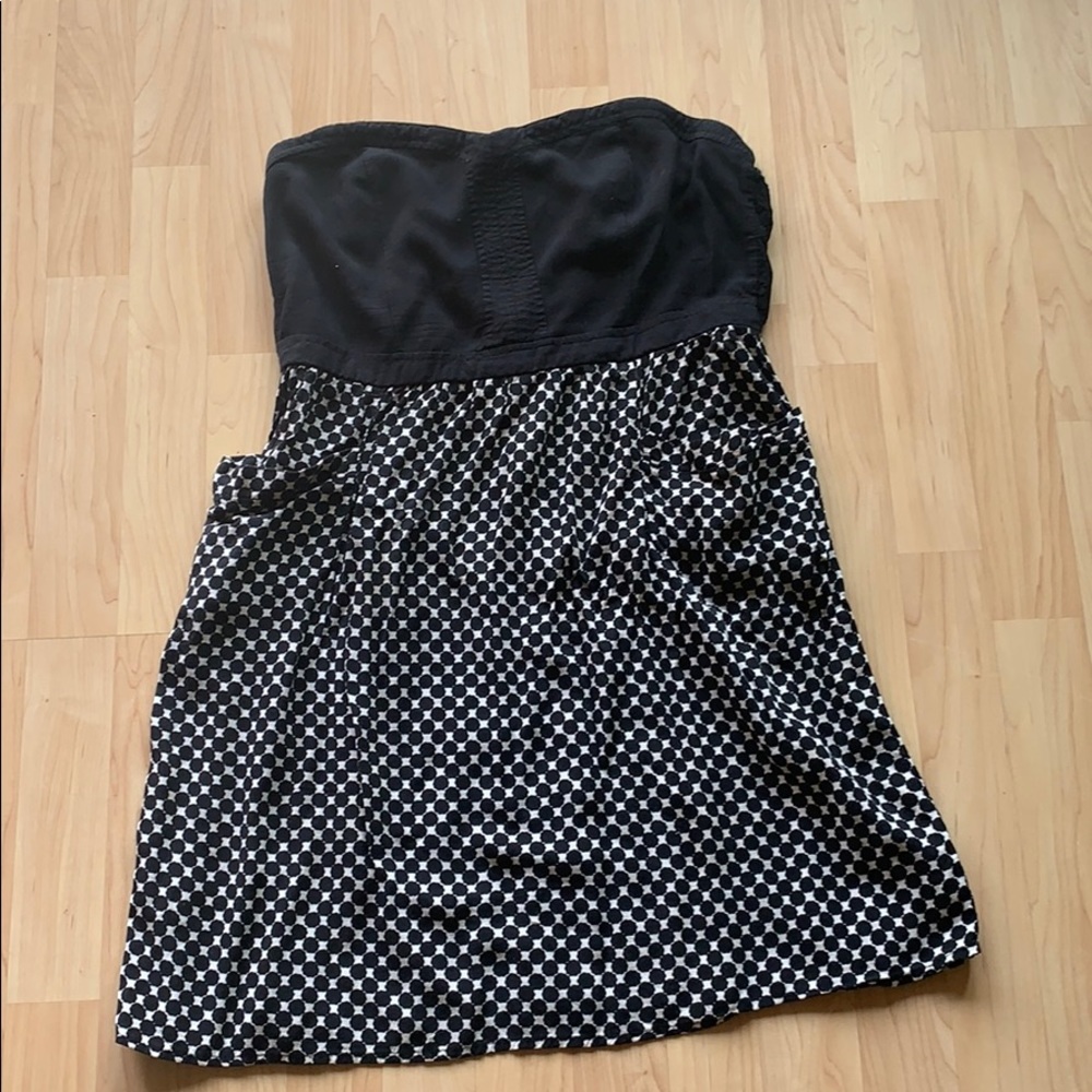 Xhilaration strapless dress with POCKETS!